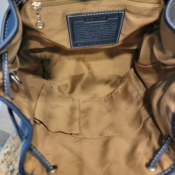 Vintage Coach Y2K (2005) 2 Tone Navy/White Leather Backpack - Picture 13 of 13